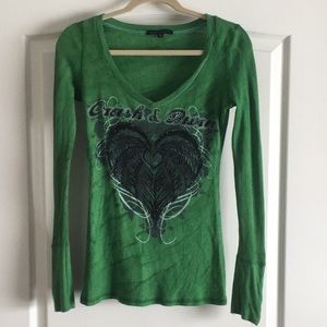 Crash and Burn v\neck tee.  Size Large